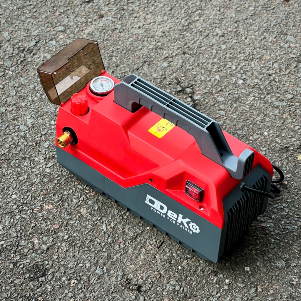 Máy rửa xe Deko DK-P3000 (1tx2)