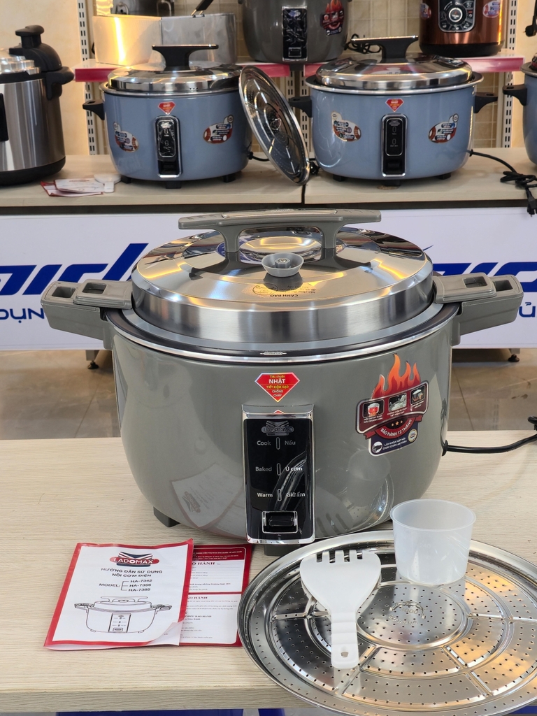 Nồi cơm điện công nghiệp 4.2L Ladomax Ha7342 (1tx1)