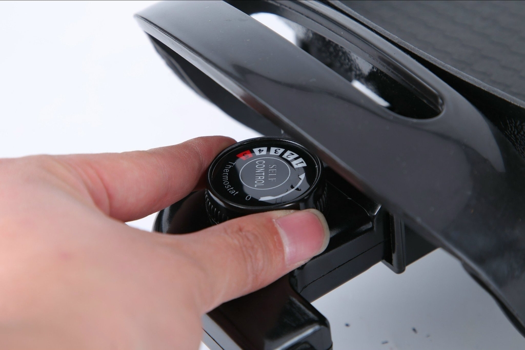 Lẩu điện vuông 4.0L Ladomax Ha-233V, Vuông (1tx6)