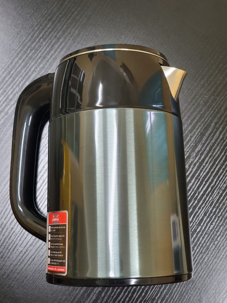 Ấm đun siêu tốc 2 lớp Ladomax Ha-888
