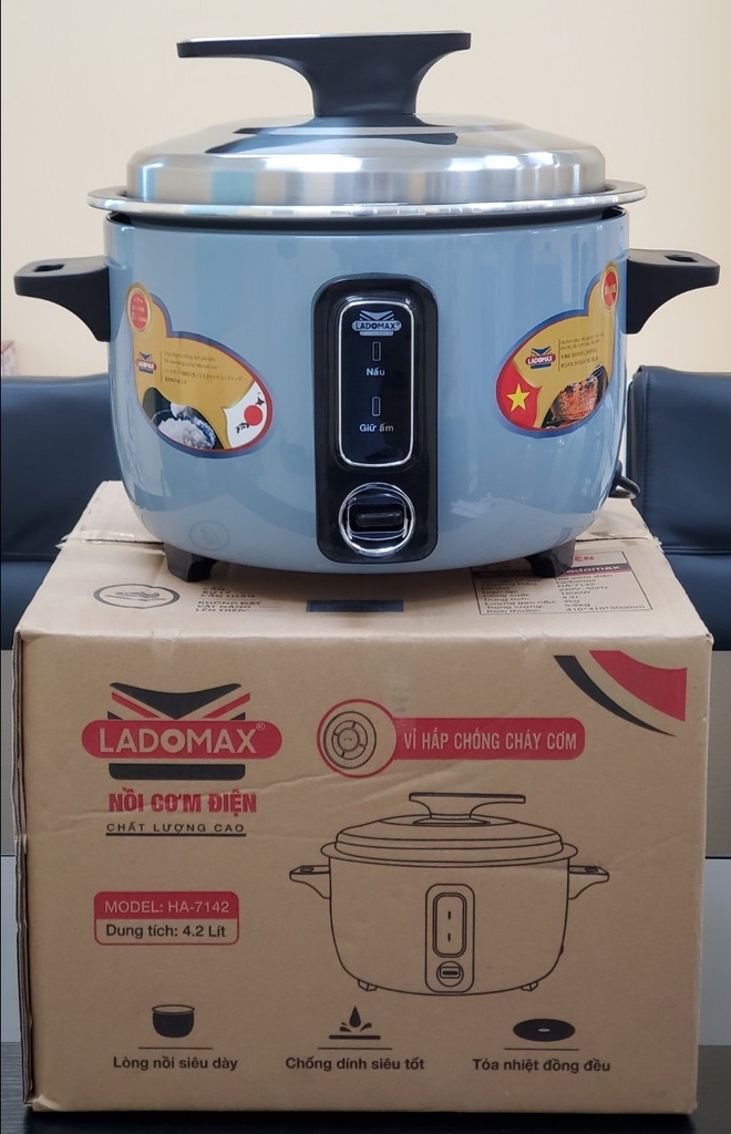 Nồi cơm điện nắp rời 4.2L Ladomax Ha-7142