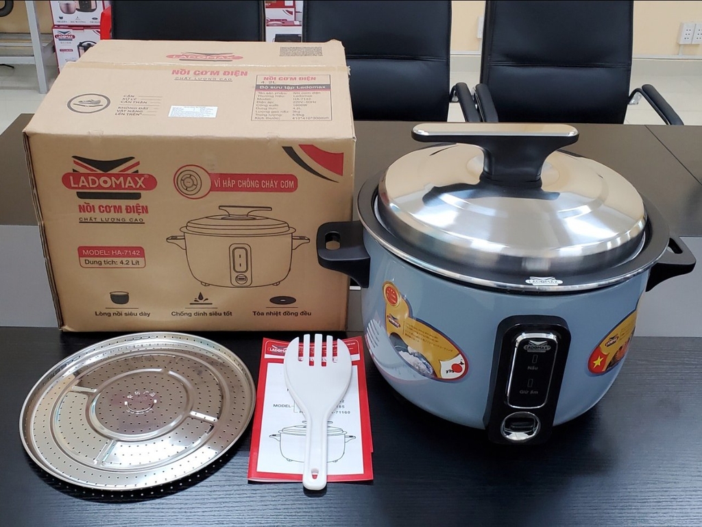 Nồi cơm điện nắp rời 4.2L Ladomax Ha-7142