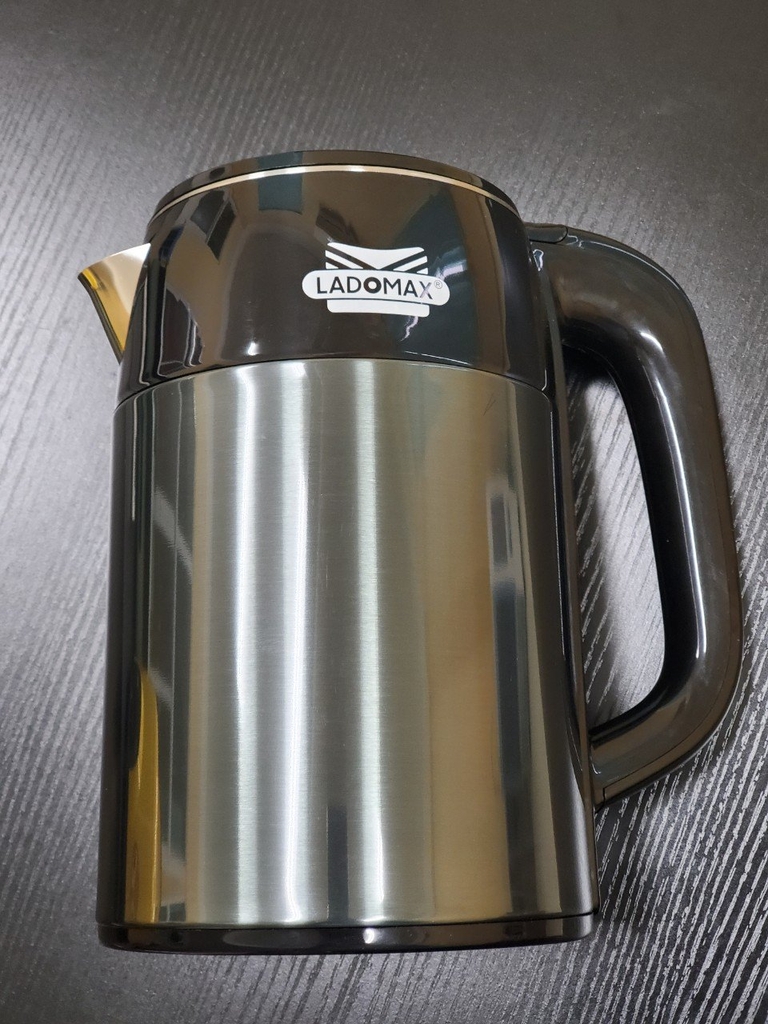 Ấm đun siêu tốc 2 lớp Ladomax Ha-888