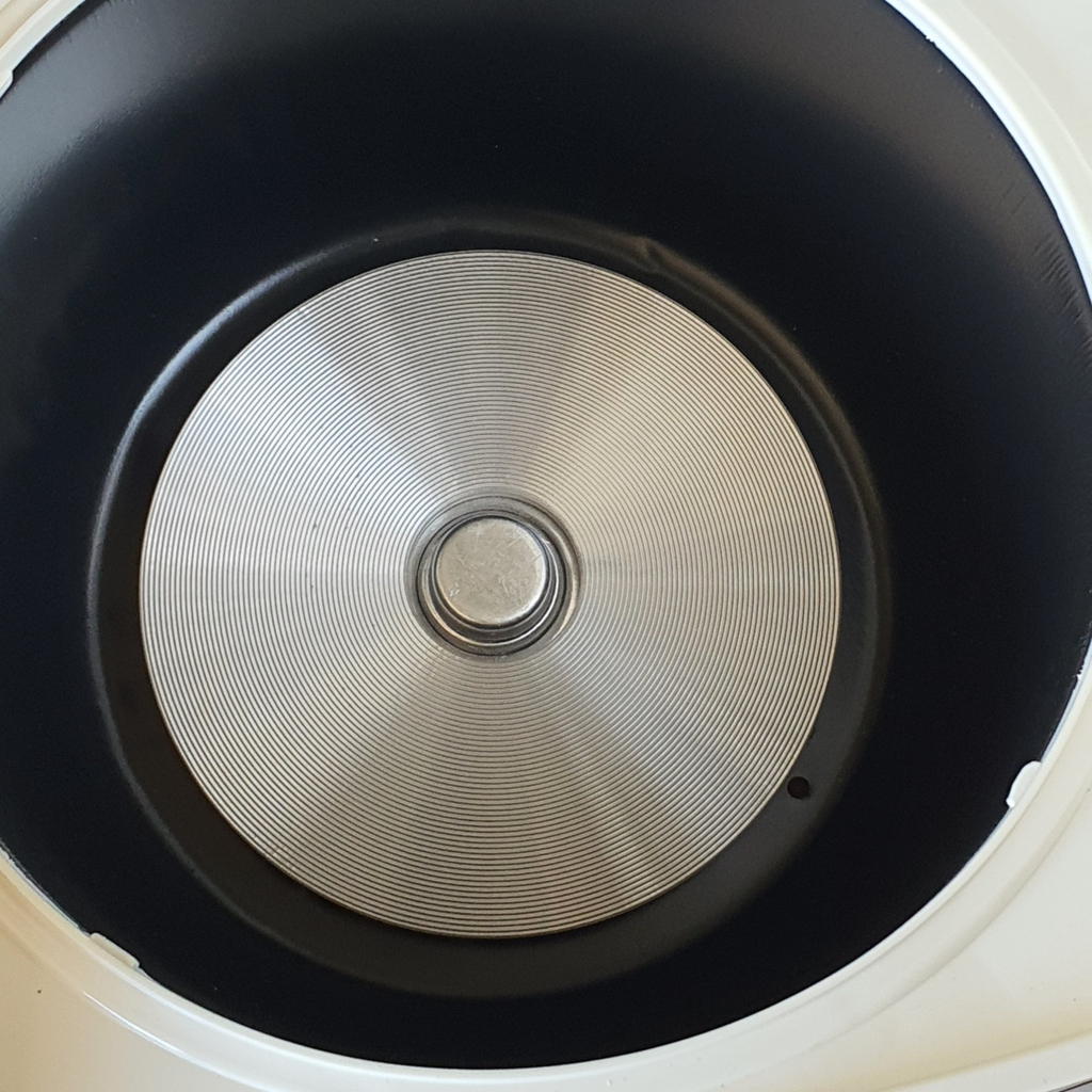 Nồi cơm điện tử 1.8L Bảo Thành Phát BTP-18T1