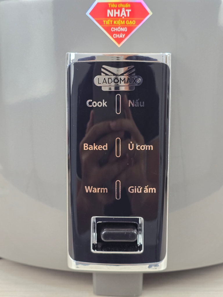Nồi cơm điện công nghiệp 4.2L Ladomax Ha7342 (1tx1)