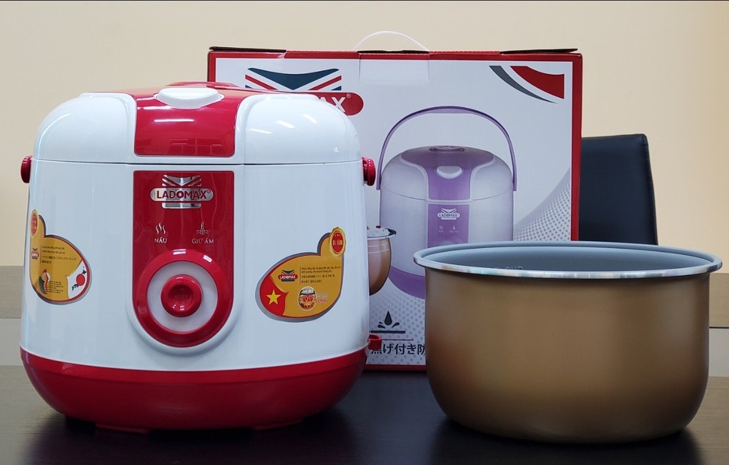 Nồi cơm điện nắp gài 1.8L Ladomax Ha-7318 (1tx4)