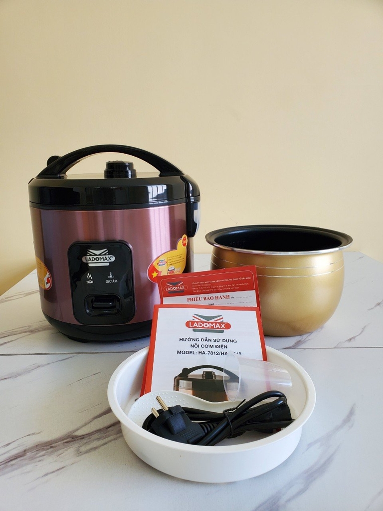 Nồi cơm điện 1.2L Ladomax Ha-7812