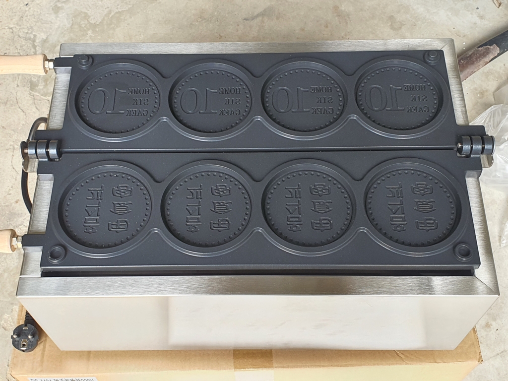 Máy làm bánh đồng xu khuôn 4 bánh loại 1