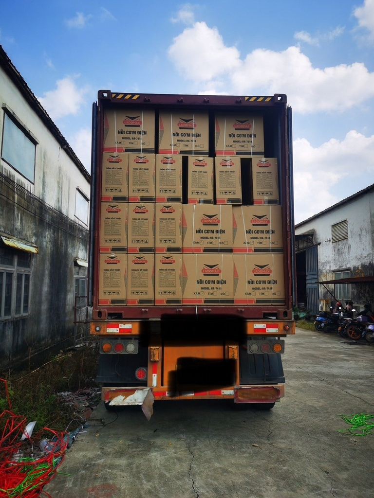 Nồi cơm điện 1.2L Ladomax Ha-7412 (1tx6)