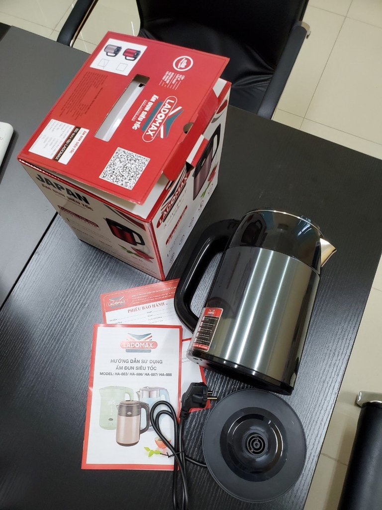 Ấm đun siêu tốc 2 lớp Ladomax Ha-888
