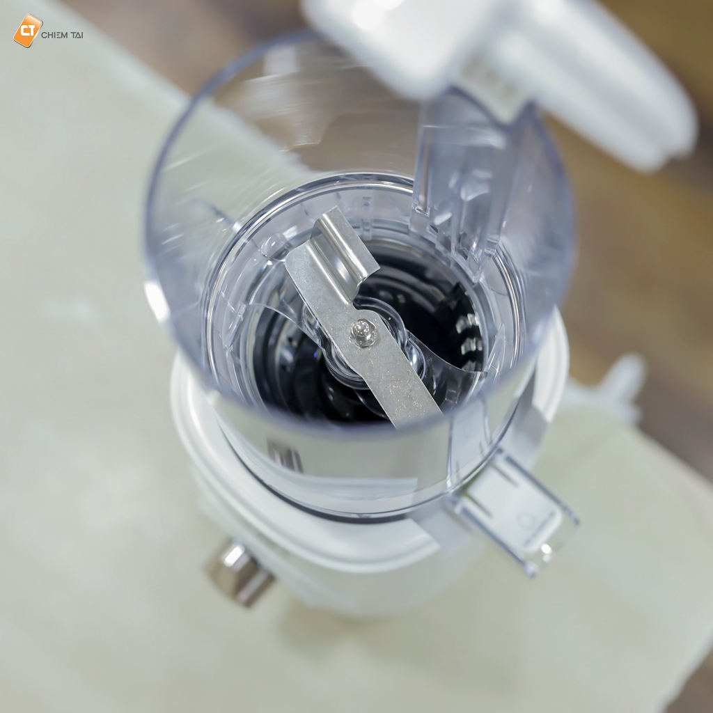 Máy ép chậm AQUA AQS-JSJ0901RW (1tx4)