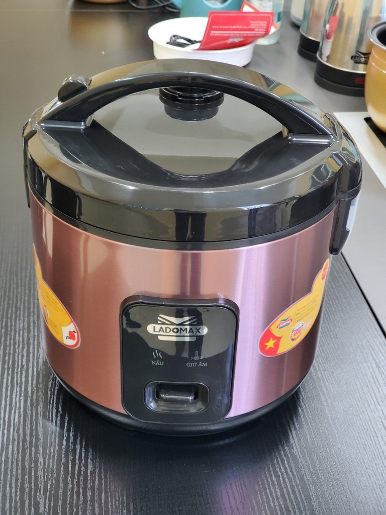 Nồi cơm điện 1.2L Ladomax Ha-7812