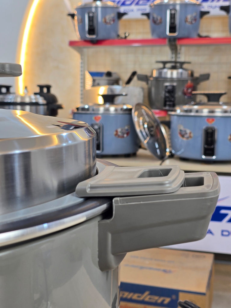 Nồi cơm điện công nghiệp 5.6L Ladomax Ha7356 (1tx1)