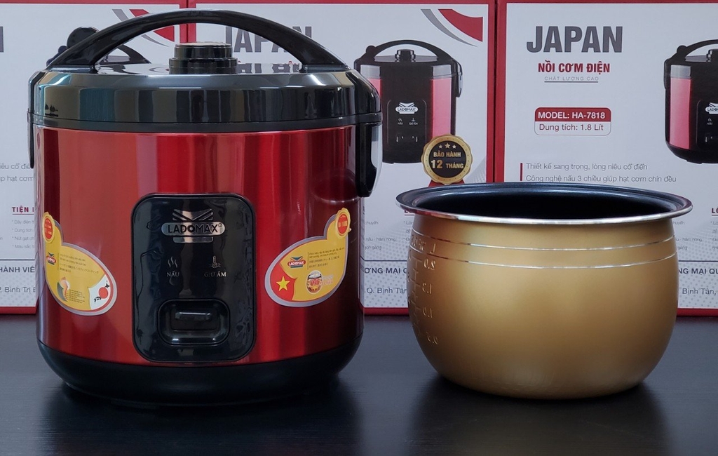 Nồi cơm điện 1.8L Ladomax HA-7818