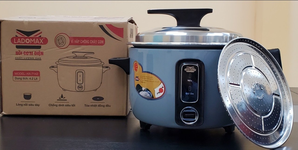 Nồi cơm điện nắp rời 4.2L Ladomax Ha-7142