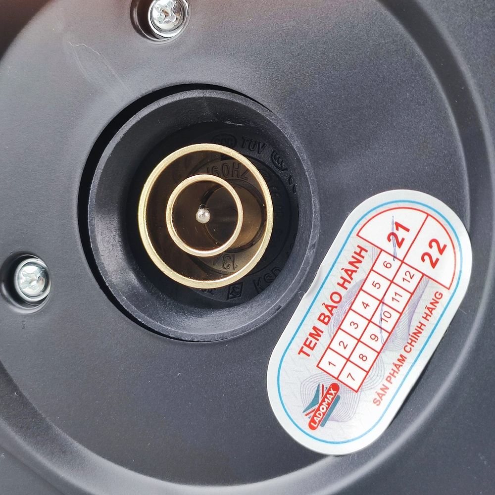 Ấm đun siêu tốc 2 lớp Ladomax Ha-888