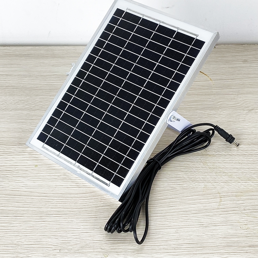 Quạt năng lượng mặt trời Lion
LT-196 (1tx4)