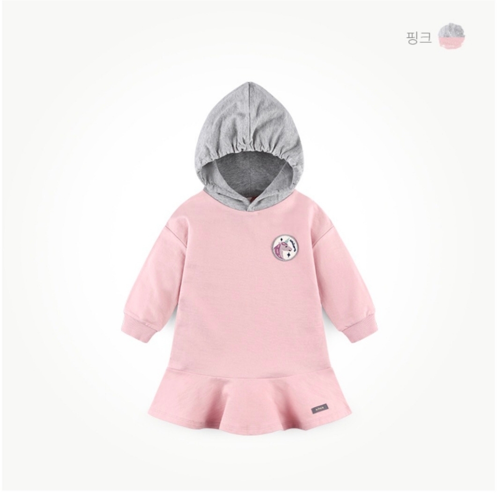 Thiết kế Logo thương hiệu 350k  Phan Trà My  Nhàn Đặng store  yêu càu  chủ đạo có hình chiếc váy   Facebook