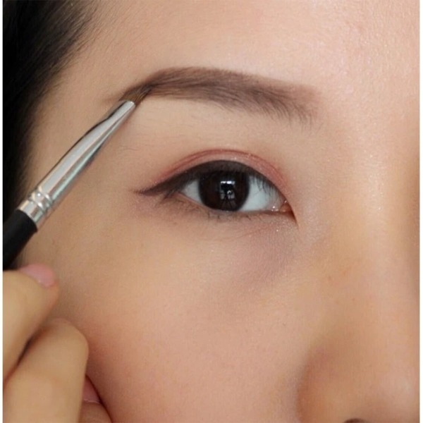 Cọ Tán Chân Mày Lông Ngắn Vacosi Eyebrow Angled Brush BR05