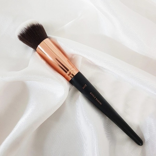 Cọ Má Xéo Tạo Khối Vacosi Angled Kabuki Brush - M17