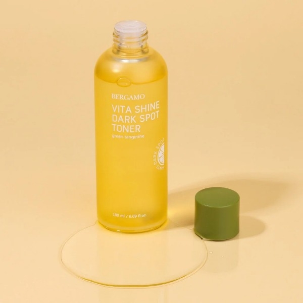 Toner Quýt Xanh Trắng Da Mờ Thâm Nám Bergamo Green Tangerine Vita Shine Dark Spot Toner 180ml