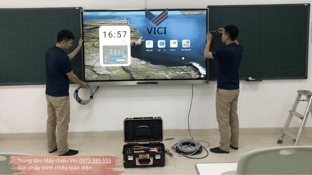 Lắp đặt màn hình tương tác cho lớp học tại Hà nội