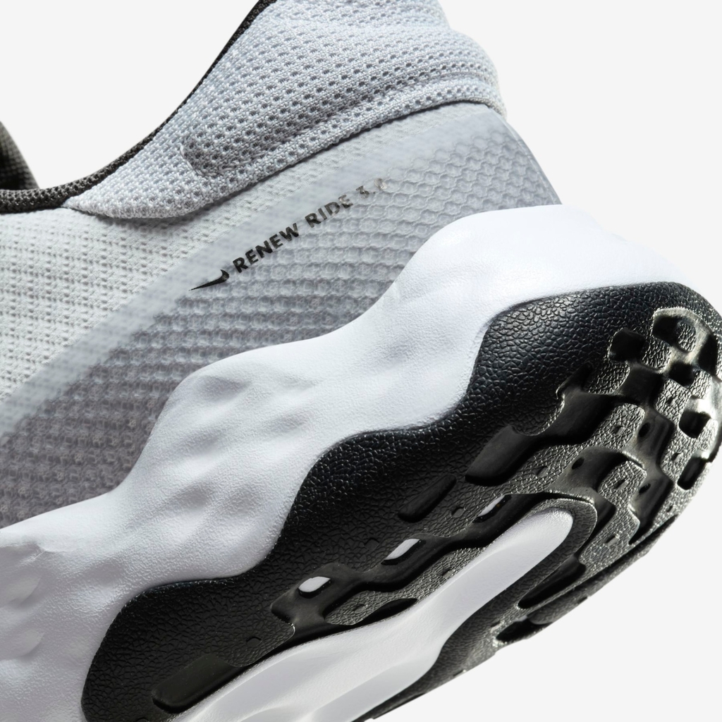 Giày chạy bộ NIKE RENEW RIDE 3 Nam DC8185-010