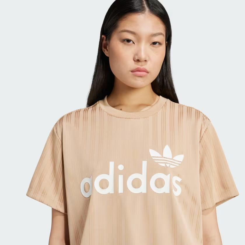 Áo T-shirt adidas Boyfriend Linear Graphic Nữ - JC7697