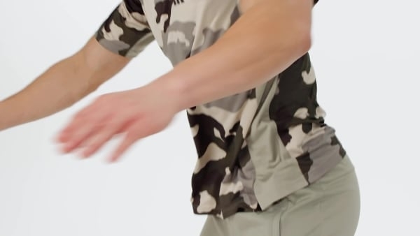 Áo T-shirt tập luyện adidas Camo Train Essentials Nam - IW8491