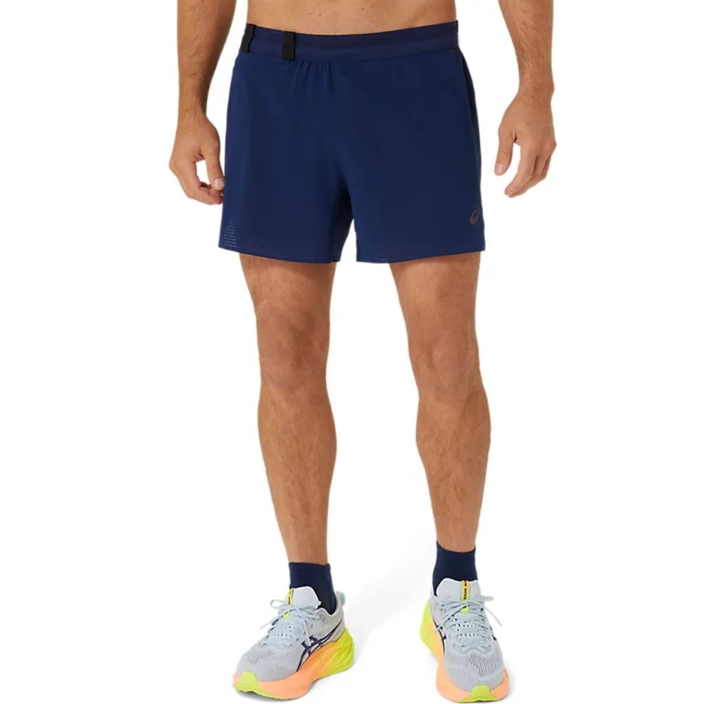 Quần short chạy bộ ASICS METARUN 5IN Nam - 2011C978.401