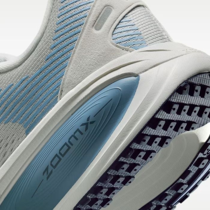 Giày chạy bộ Nike Vomero 18 Nam - HM6803-015