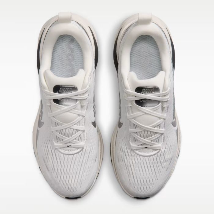 Giày chạy bộ Nike Vomero 18 Nữ - IO9915-101
