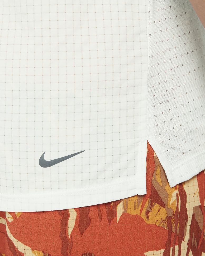 Áo thun chạy bộ Nam Nike Dri-FIT Trail Solar Chase DV9306-121