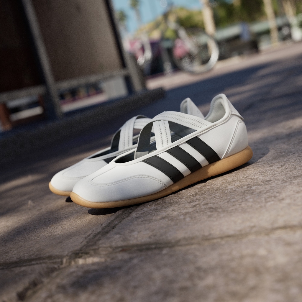 Giày thời trang trẻ em adidas Barreda Mary Jane Unisex - JP6736