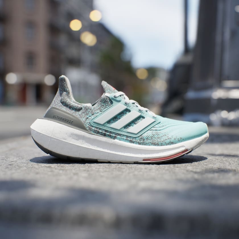 Giày chạy bộ ULTRABOOST LIGHT W adidas Nữ IE1692