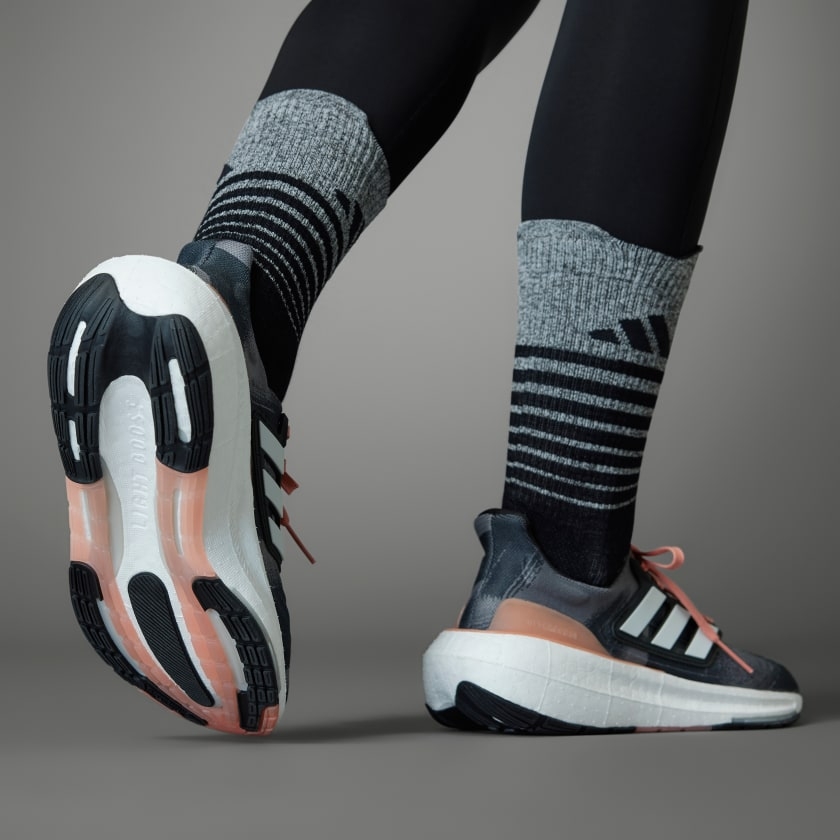 Giày chạy bộ nữ adidas ULTRABOOST LIGHT - IE1745