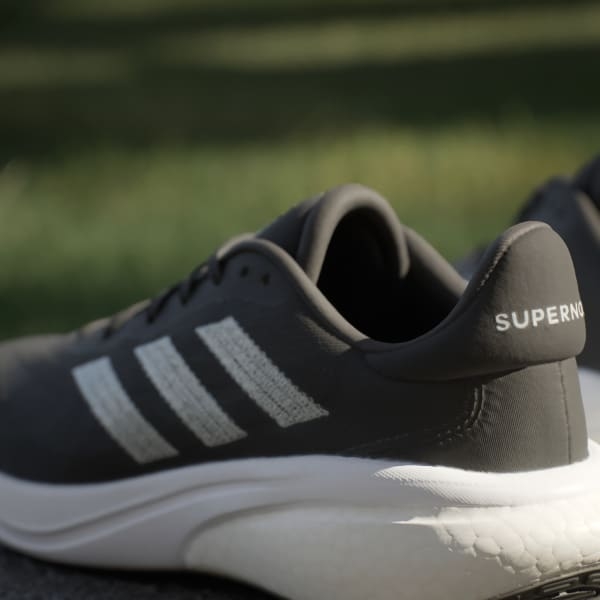 Giày chạy bộ Nữ adidas SUPERNOVA 3 - IE4345