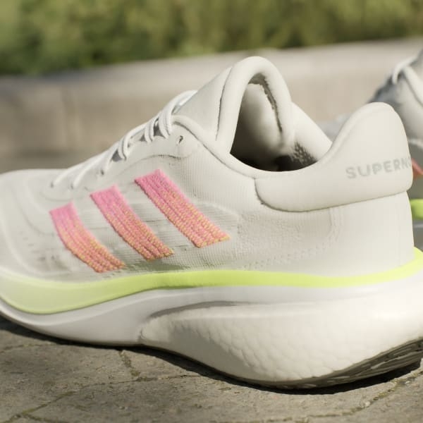 Giày chạy bộ Nữ adidas SUPERNOVA 3 - HQ1805