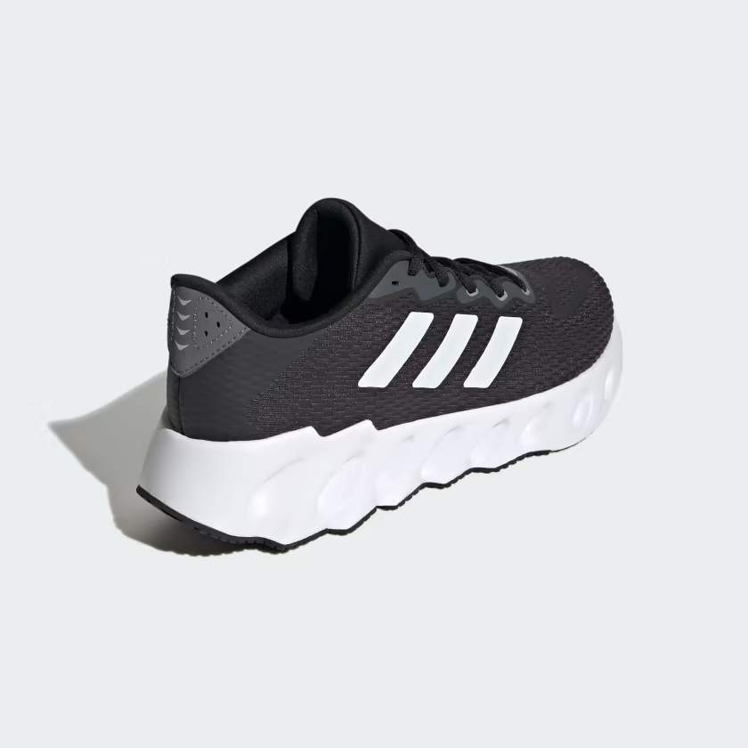 Giày chạy bộ adidas Switch Run Nam - IF5720