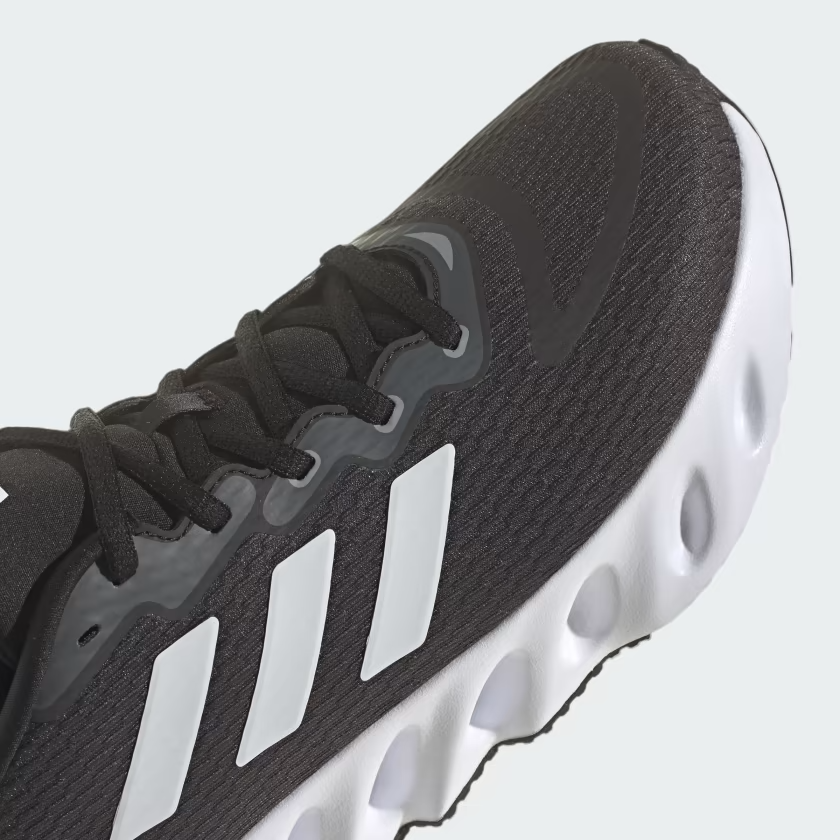 Giày chạy bộ adidas Switch Run Nam - IF5720