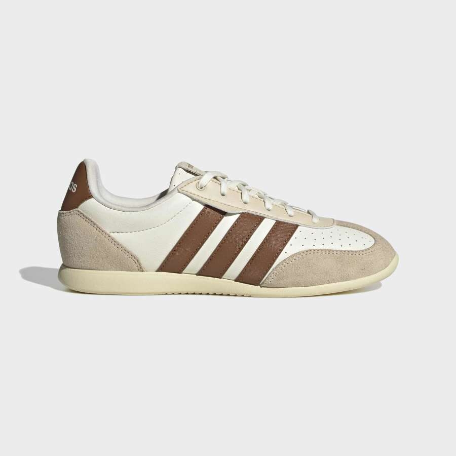 Giày thời trang adidas Barreda Lo Nữ - HQ7389