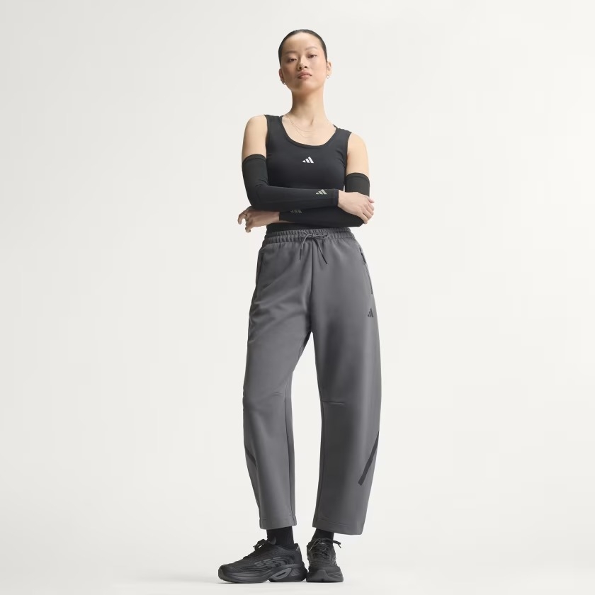 Quần nỉ adidas Z.N.E. Nữ - KF6377