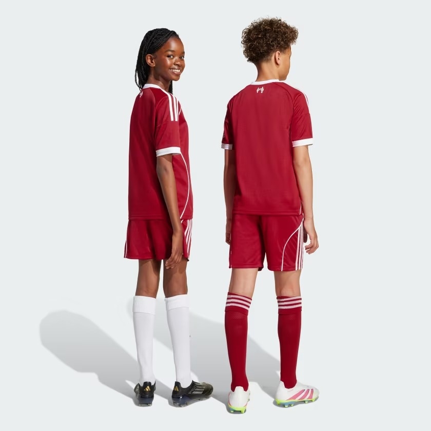 Quần short bóng đá trẻ em adidas sân nhà Liverpool FC 25/26 Unisex - JV6441