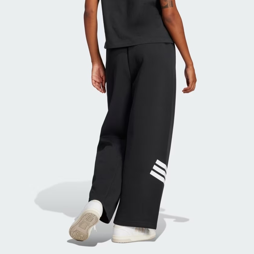 Quần nỉ adidas Future Icons 3 sọc Nữ - JE0150