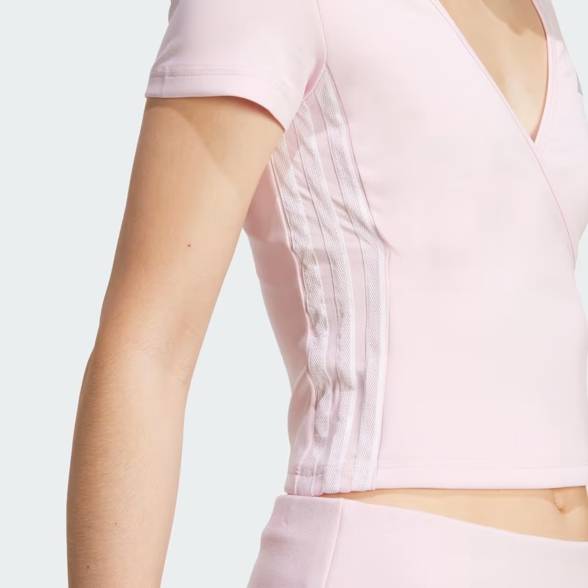 Áo T-shirt adidas Seasonal Essentials 3 sọc Nữ - JM1928