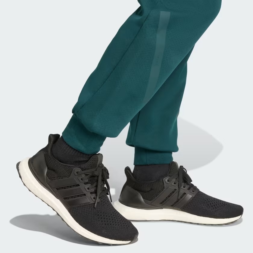Quần nỉ adidas Z.N.E. Nữ - JW7738