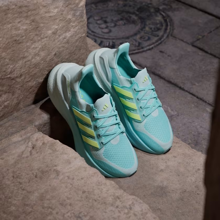 Giày chạy bộ adidas Ultraboost 5 Nữ - JQ2911