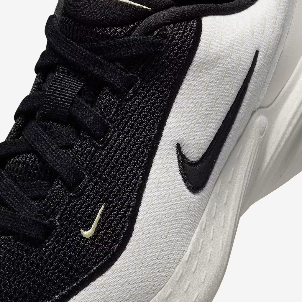 Giày chạy bộ trẻ em Nike Uplift Sc (Gs) IF1749-100