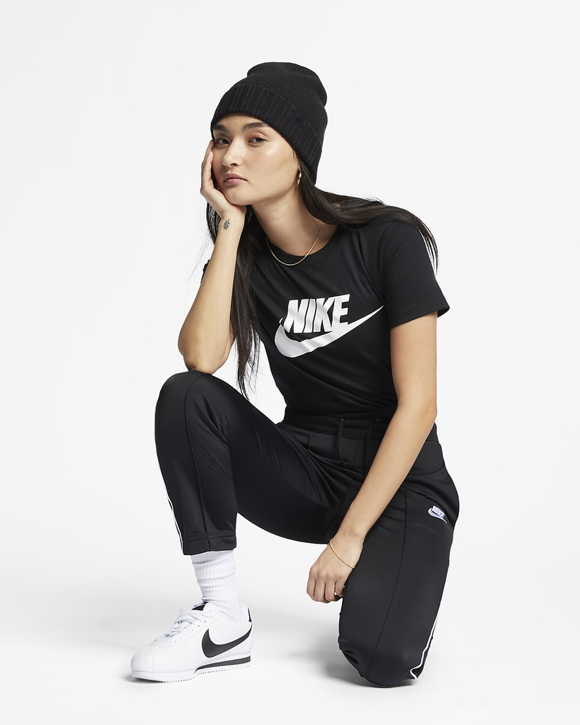 Áo Nike Sportswear Essential Nữ BV6170-010