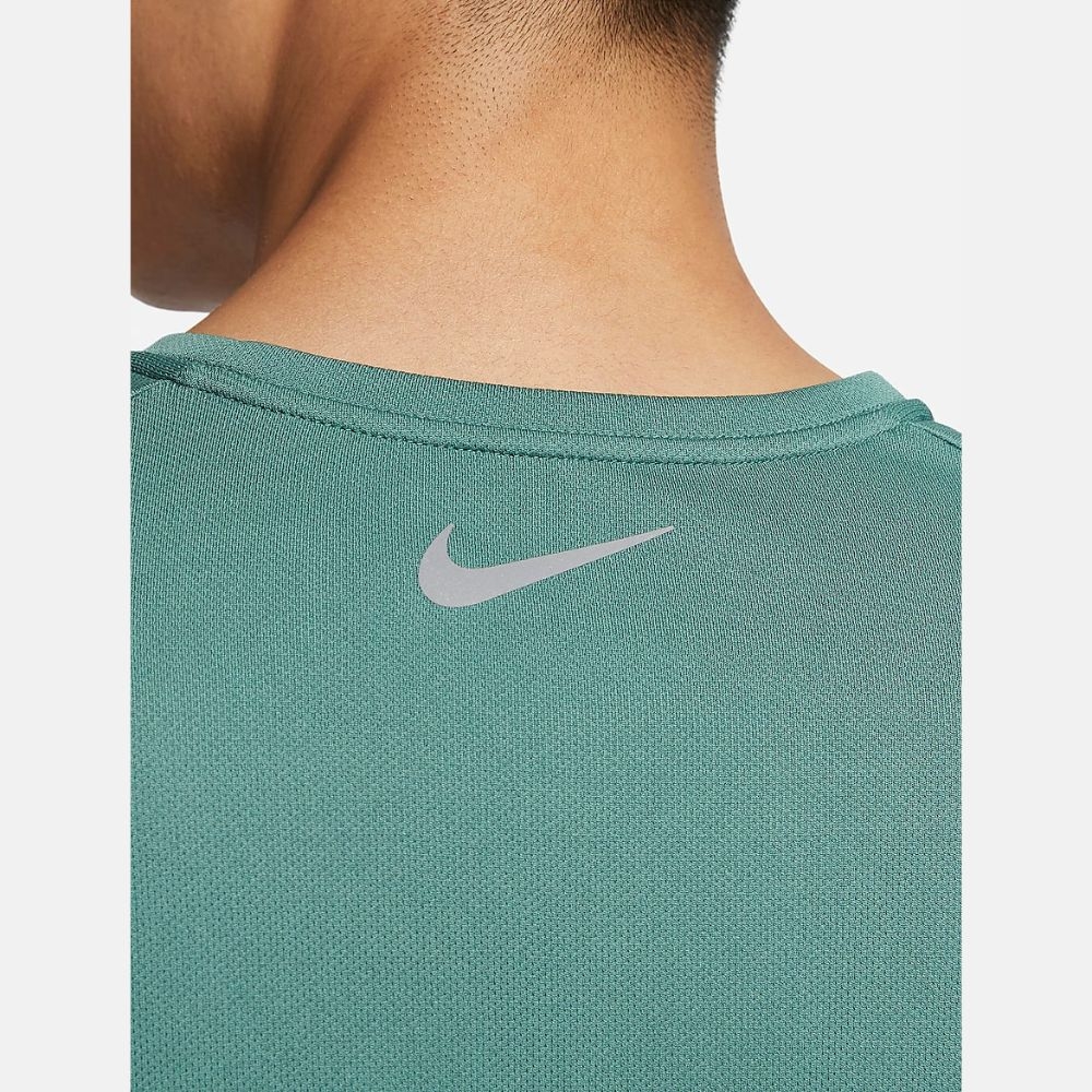 Áo T-shirt Nike Miler Flash Nam - FN3052-361